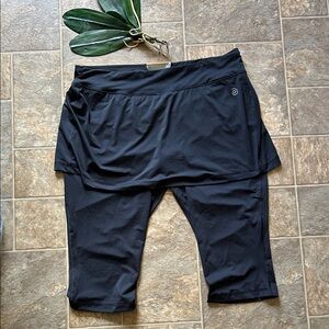 NWT Be Inspired Black Skirted Leggings
